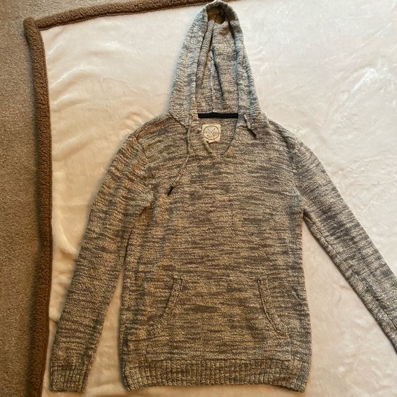 Hooded Sweater - Picture 1 of 2